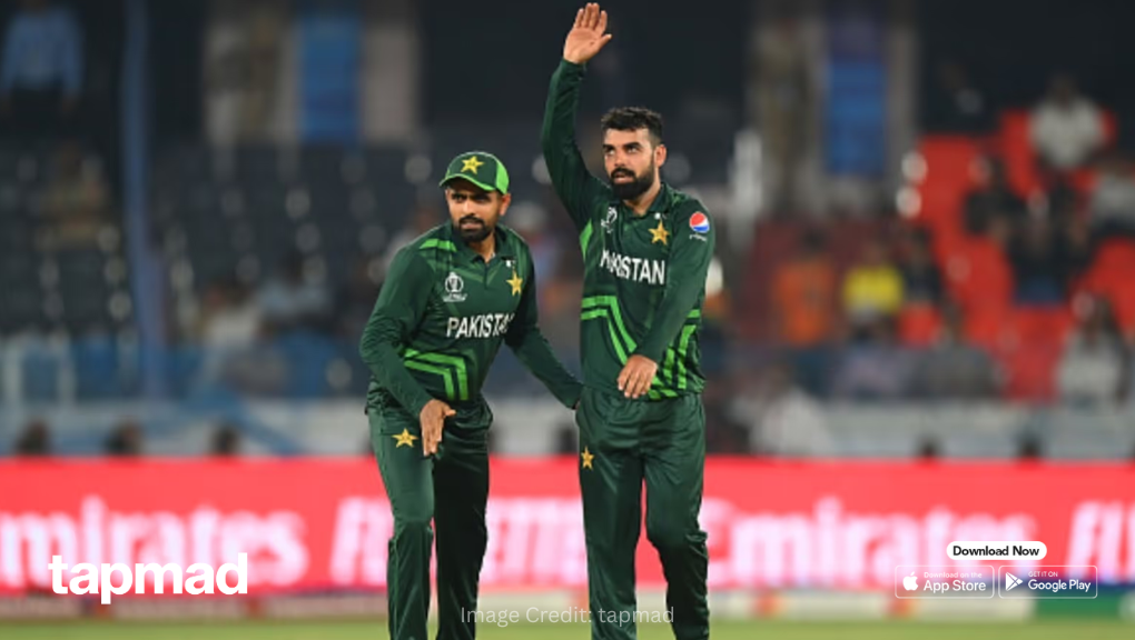 Pak vs Aus 3rd T20I: Babar Azam, Saim Ayub and Shadab Khan Fire Pakistan to 207 in Lahore Finale